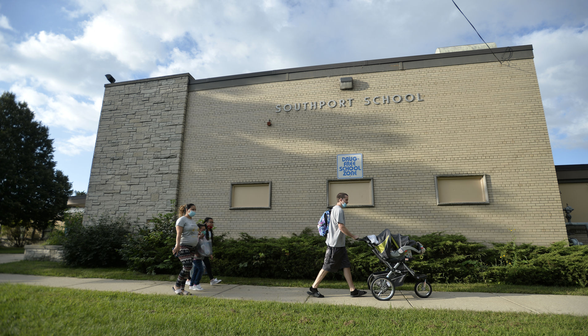 FIRST DAY OF SCHOOL - SOUTHPORT ELEMENTARY